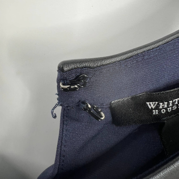 White House Black Market Women's Navy Sleeveless Faux Leather Trim Blouse Sz XS - Picture 6 of 7